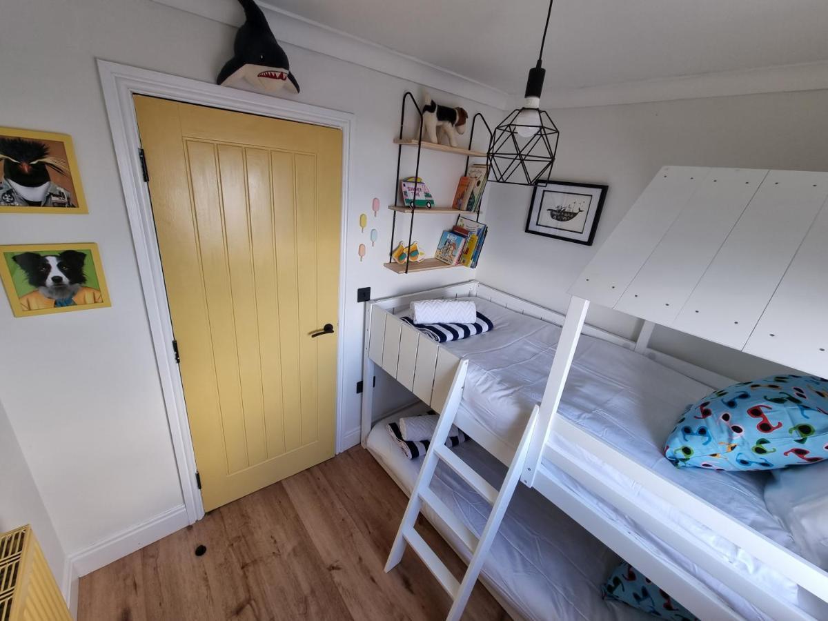 Salt & Surf-Sea Views In Saltburn Apartment Luaran gambar